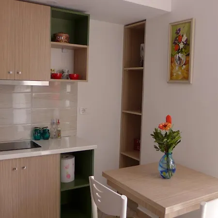 Andi Apartman