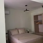 Andi Apartment *